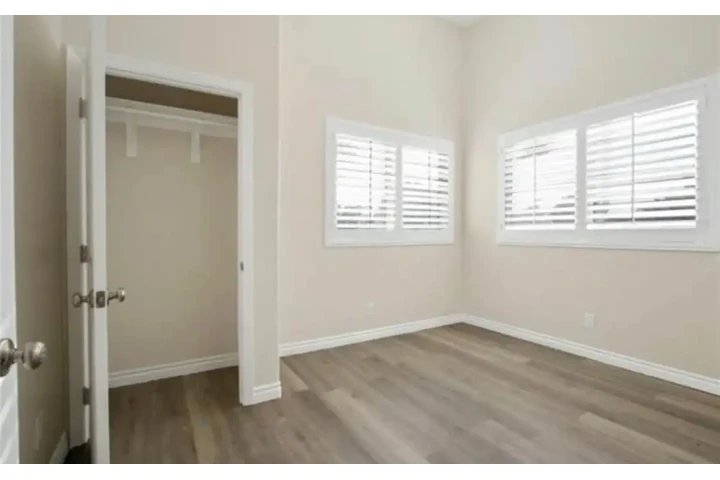 $900 : Rento cuarto en compton image 3