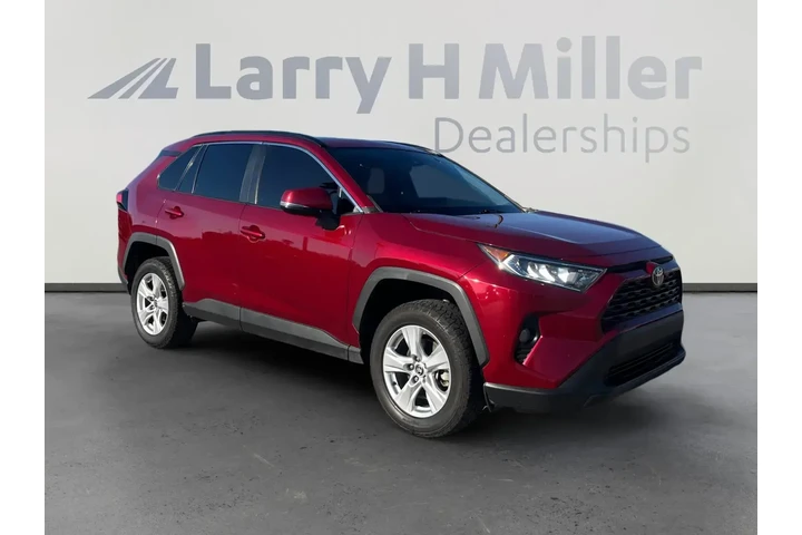 Toyota RAV4 2021 XLE 4dr SUV image 7