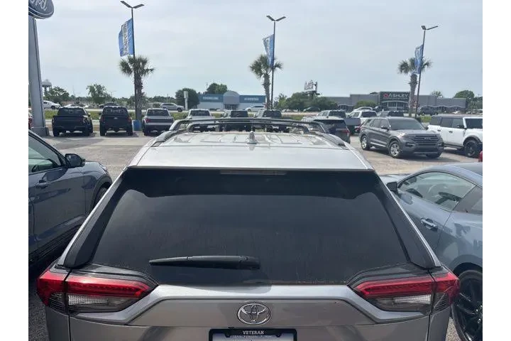 $35201 : Toyota RAV4 2024 XLE Premium image 4