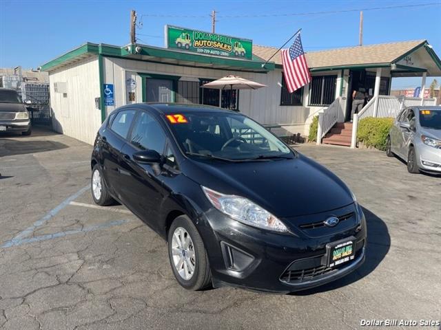 $10450 : 2012 Fiesta SE Hatchback image 1