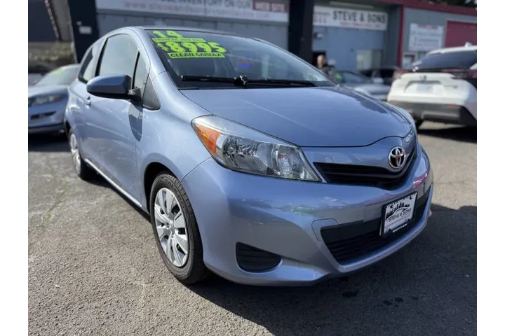$8550 : 2014 Yaris 3-Door LE image 5