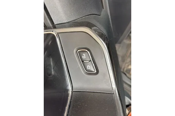 $38215 : Ford F-150 2023 4x4 Platinum image 9