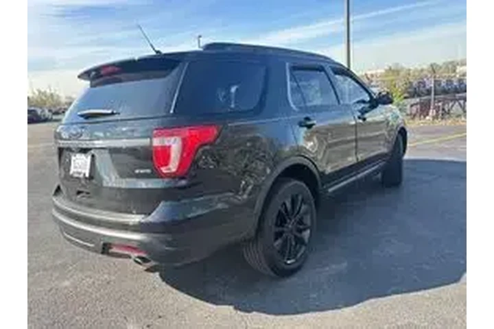 $21699 : Ford Explorer 2018 AWD XLT 4 image 3
