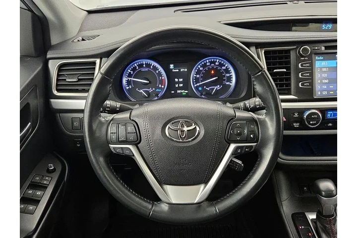 $26998 : Toyota Highlander 2019 SE 4d image 10