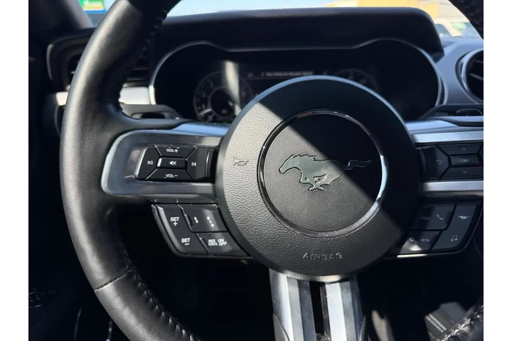 2022 Mustang GT Premium Coupe image 8