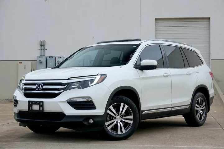 $13996 : 2017 Pilot EX-L image 2