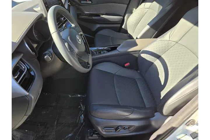 $20991 : Toyota C-HR 2021 Limited 4dr image 10