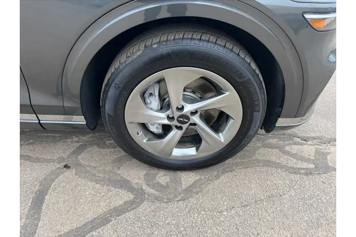 $39200 : Genesis GV70 2026 AWD 2.5T S image 10