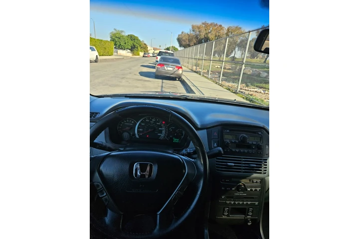 $2800 : Honda pilot image 8