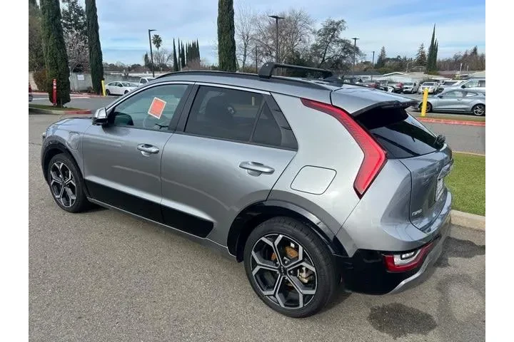 $23175 : Kia Niro Plug-In Hybrid 2023 image 6