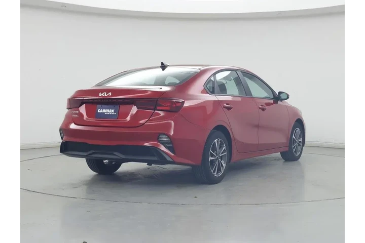 $20998 : Kia Forte 2024 LXS 4dr Sedan image 8