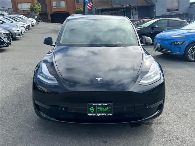 $30900 : Used 2021 Model Y Long Range image 2