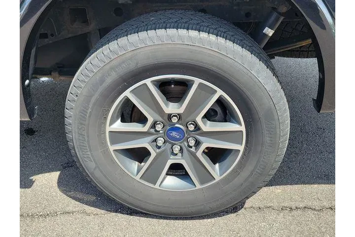 $11934 : Ford F-150 2016 4x4 Lariat 4 image 9