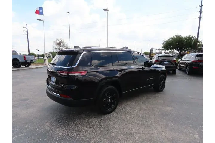 $29999 : Jeep Grand Cherokee L 2022 4 image 9