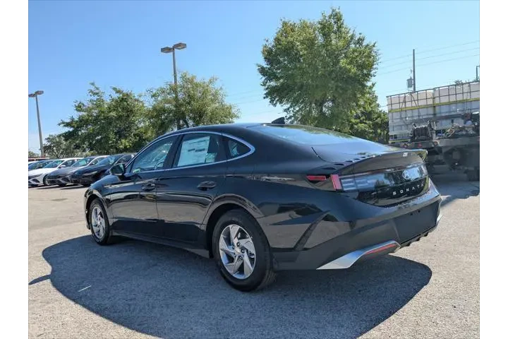 $29335 : Hyundai SONATA 2026 SE 4dr S image 5