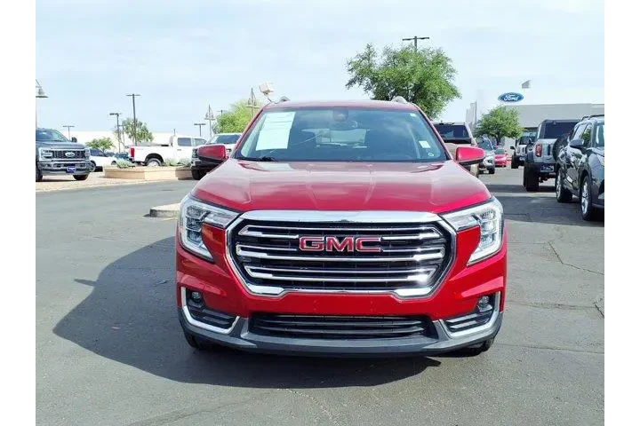 $22161 : GMC Terrain 2023 AWD SLT 4dr image 2