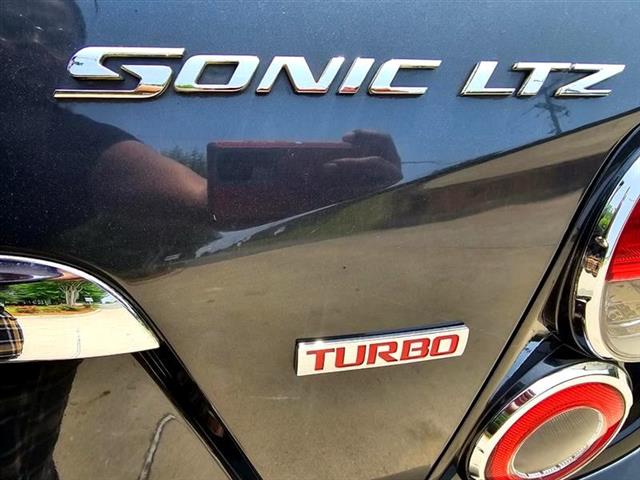 $7798 : 2014 Sonic LTZ Auto 5-Door image 8
