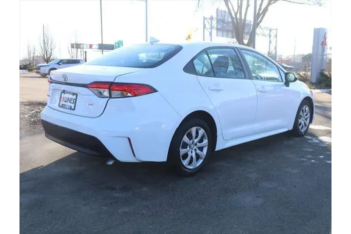 $16777 : Toyota Corolla 2023 LE 4dr S image 8