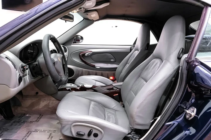 $32990 : 2004 911 Carrera 4S image 5