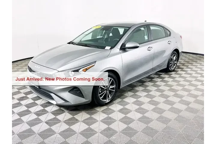 $18999 : Kia Forte 2023 LXS 4dr Sedan image 3