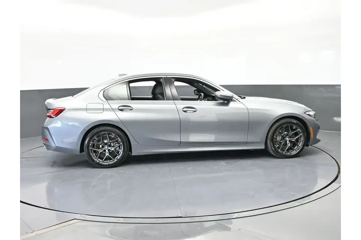 $31879 : BMW 3 Series 2025 330i 4dr S image 7