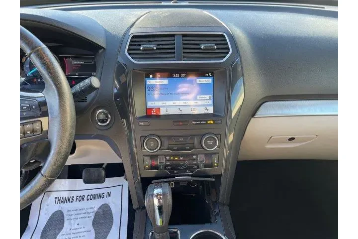 $17639 : Ford Explorer 2018 XLT 4dr S image 10