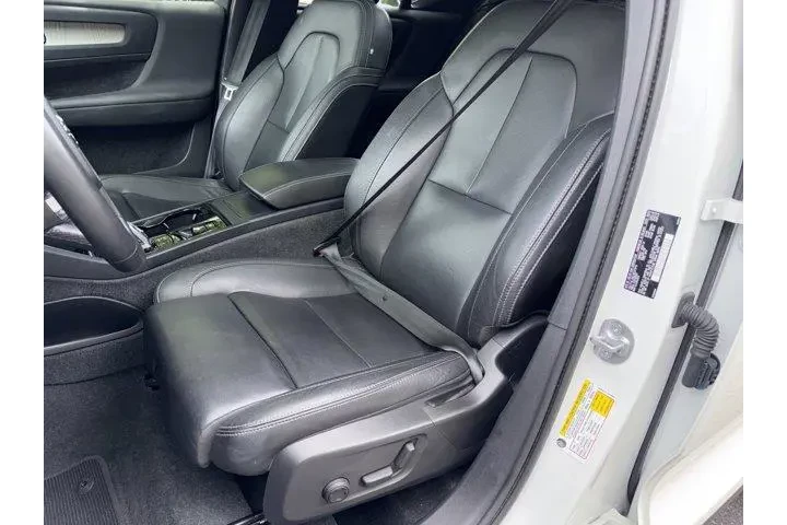 $29488 : Volvo XC40 2024 AWD B5 Plus image 9