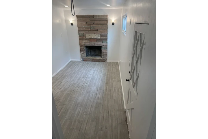 $1300 : Habitación recién remodelada image 2