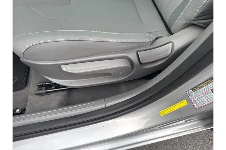 $18499 : Hyundai ELANTRA 2022 SEL 4dr image 6