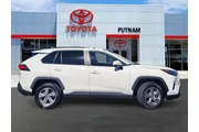 $27888 : Toyota RAV4 2024 AWD XLE 4dr thumbnail