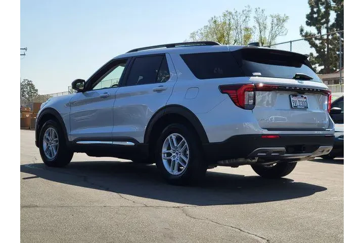 $38488 : Ford Explorer 2025 Active 4d image 2