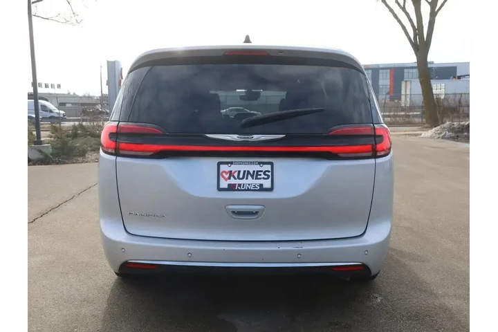 $25477 : Chrysler Pacifica 2023 Touri image 8