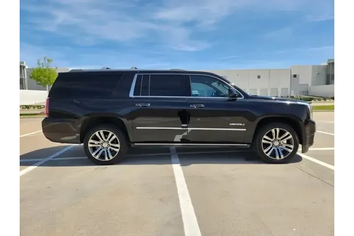 $28296 : GMC Yukon XL 2019 4x4 Denali image 4