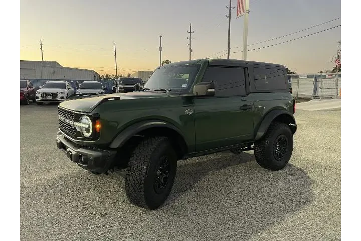 Ford Bronco 2023 4x4 Base Ad image 4