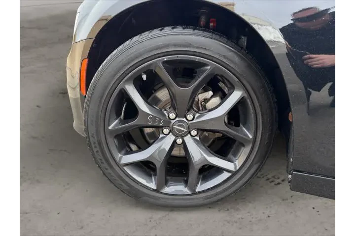 $33322 : Chrysler 300 2023 Touring L image 9