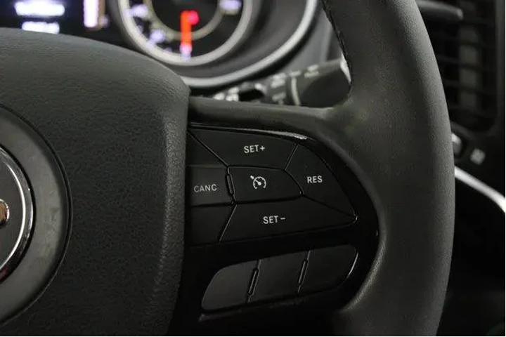 $18988 : Jeep Cherokee 2021 4x4 Altit image 10