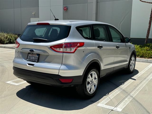 2014 Escape S FWD image 8