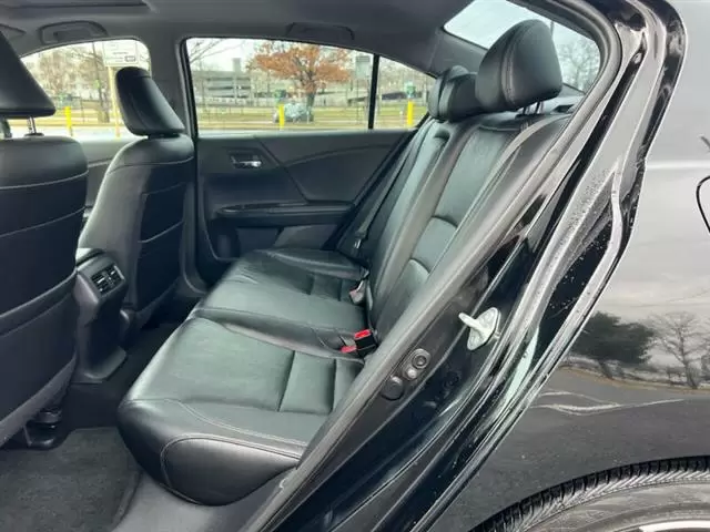 $13500 : 2016 Accord Touring image 10