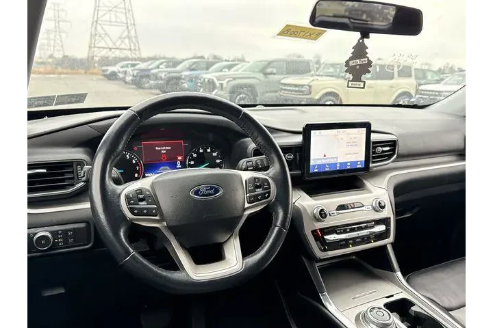 $27495 : Ford Explorer 2022 AWD XLT 4 image 10
