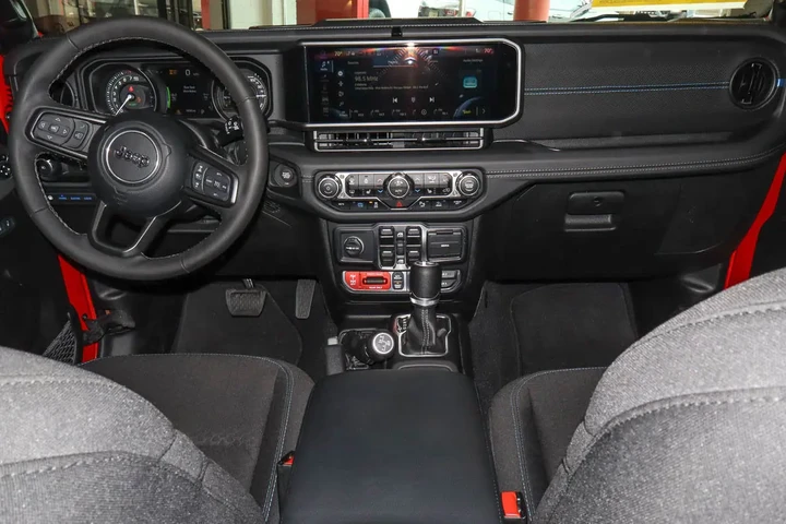 $37988 : 2025 Wrangler 4xe Rubicon 4x4 image 10