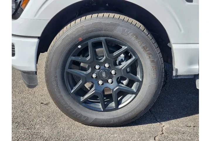 $35859 : Ford F-150 2024 4x2 STX 4dr image 7