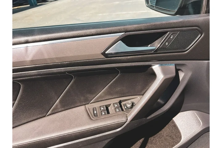 $21997 : Volkswagen Tiguan 2022 SE R- image 9