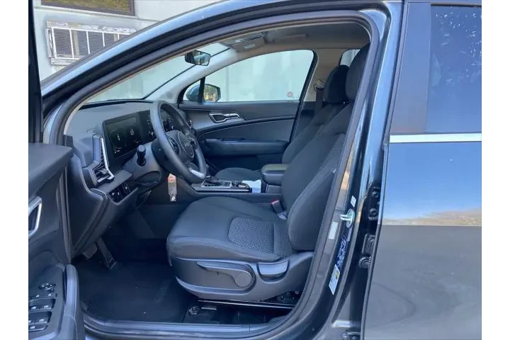 $17720 : Kia Sportage 2024 LX 4dr SUV image 9