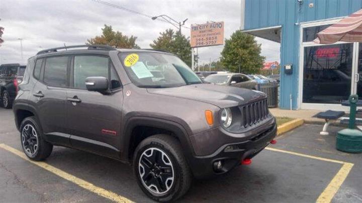 $13900 : 2016 Renegade Trailhawk image 2