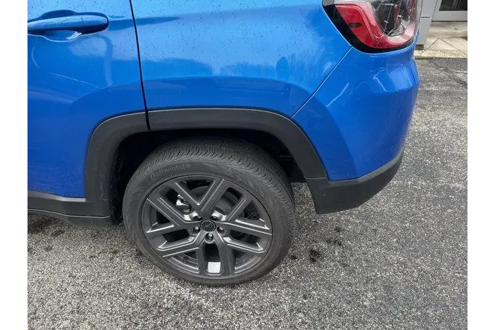 $33390 : Jeep Compass 2026 4x4 Limite image 9