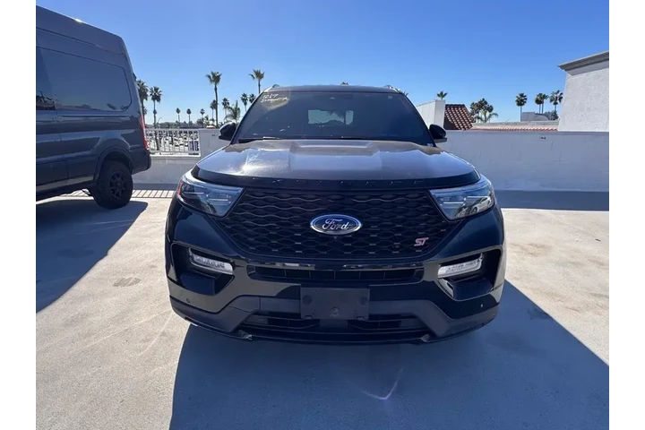 $27591 : Ford Explorer 2020 AWD ST 4d image 2