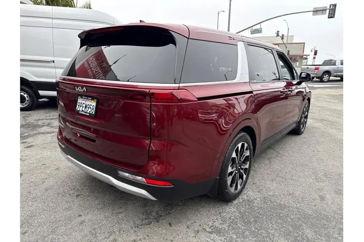 $33388 : Kia Carnival 2023 EX 4dr Min image 8