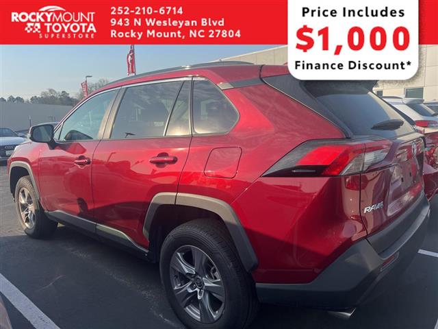 $24790 : PRE-OWNED 2022 TOYOTA RAV4 XLE image 7