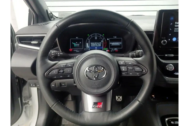 $39998 : Toyota GR Corolla 2024 AWD C image 10