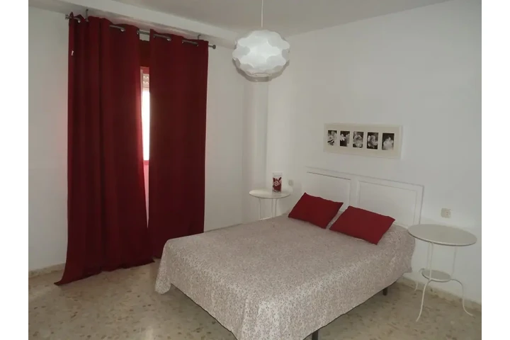 $1000 : Rento cuarto Elmhurst barivado image 1